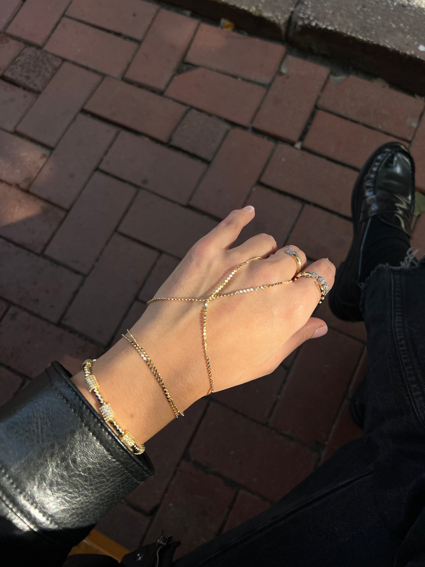 Sahmeran Mira Hand Chain